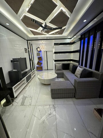 Living Room in 2 BHK Apartment at Alkapuri – for Rent