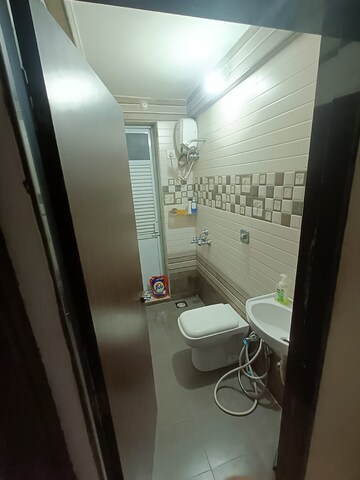 1 BHK Apartment For Rent in Vakola