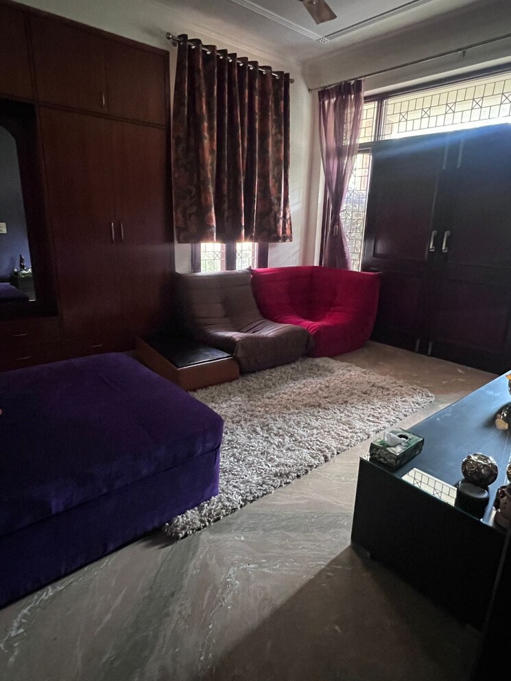 Living Room, sector 19 5 Bedroom 167 Sq.Mt. Independent House In Sector 19 Noida 7991935