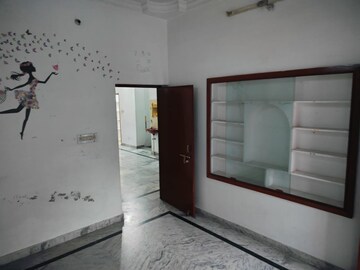 Room in 2 BHK Independent House at Aliganj – for Rent