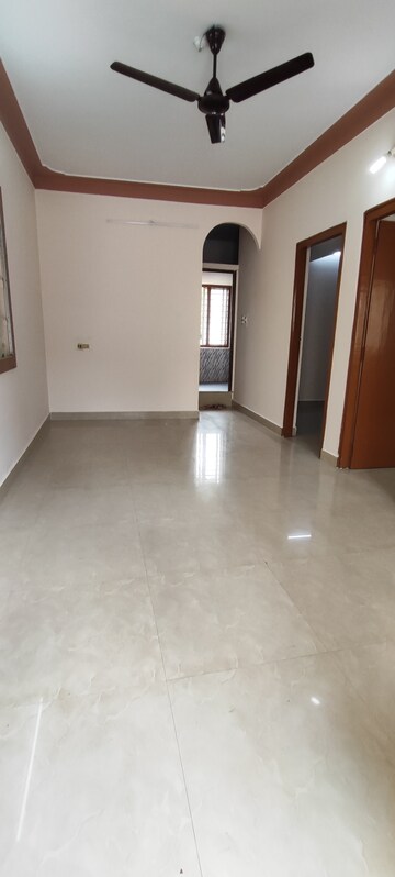Room in 2 BHK Builder Floor at Koramangala – for Rent