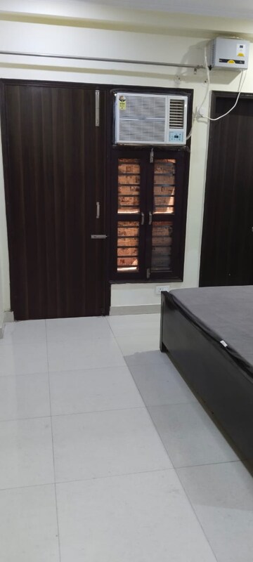 Building Lobby in 2 BHK Builder Floor at Ardee City, Sector 52 – for Rent