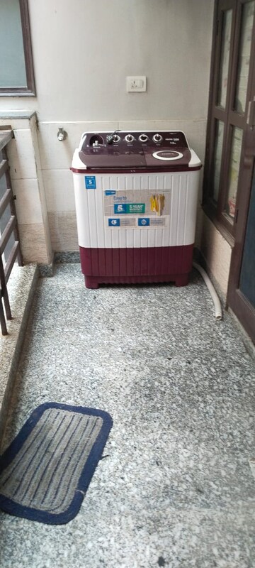 Parking in 2 BHK Builder Floor at Ardee City, Sector 52 – for Rent