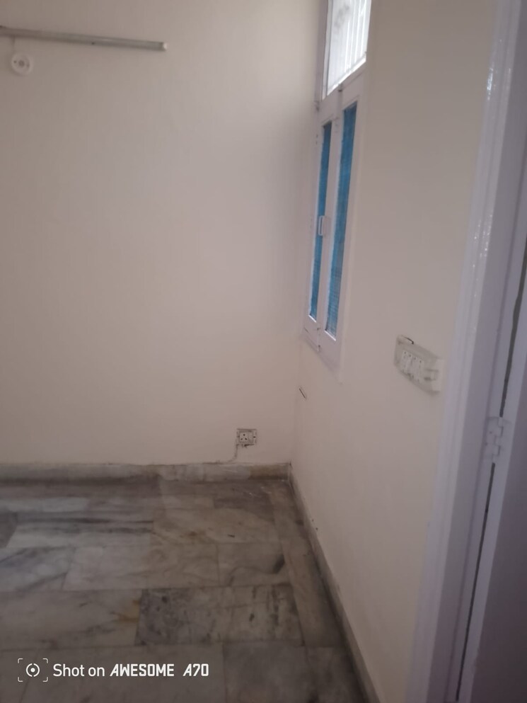 Bathroom, vasundhara enclave 2 Bedroom 1050 Sq.Ft. Apartment In Vasundhara Enclave Delhi 7992032