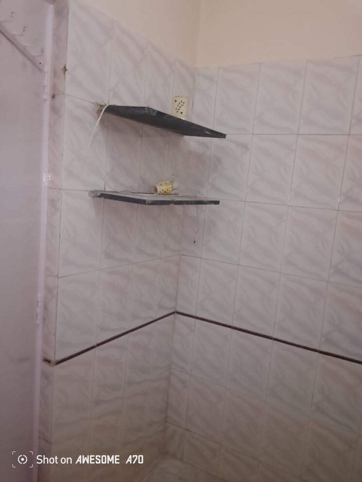 Bathroom, vasundhara enclave 2 Bedroom 1050 Sq.Ft. Apartment In Vasundhara Enclave Delhi 7992032