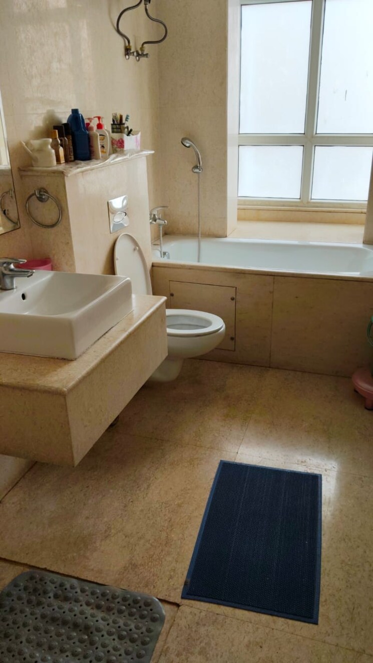 Master Bedroom, luxmi-apartments 4 Bedroom 300 Sq.Yd. Independent House In Sector 10a Gurgaon 7992050