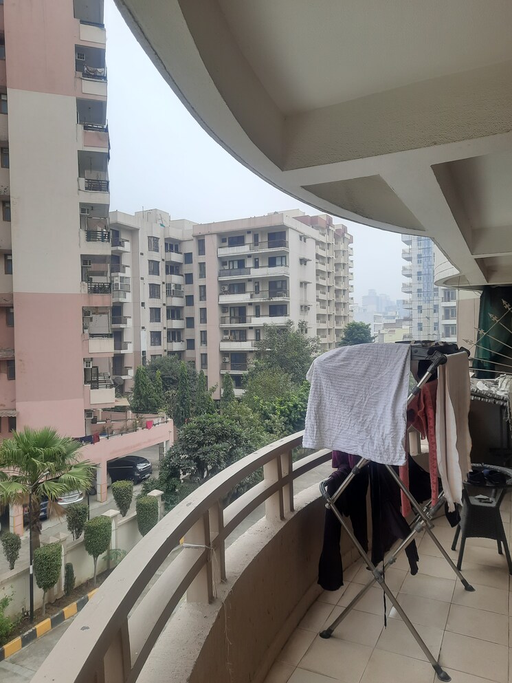 Master Bedroom, imt-view-cghs-ltd 3.5 Bedroom 2650 Sq.Ft. Apartment In Sector 1 Gurgaon 7992094