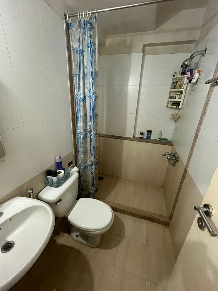 Bathroom, hiranandani-estate-jasper 2 Bedroom 890 Sq.Ft. Apartment In Ghodbunder Road Thane 7992203