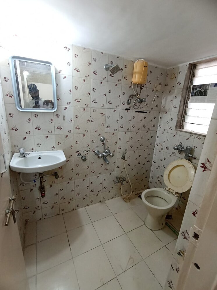 Bathroom, the-baya-central 1 Bedroom 405 Sq.Ft. Apartment In Lower Parel Mumbai 7992194