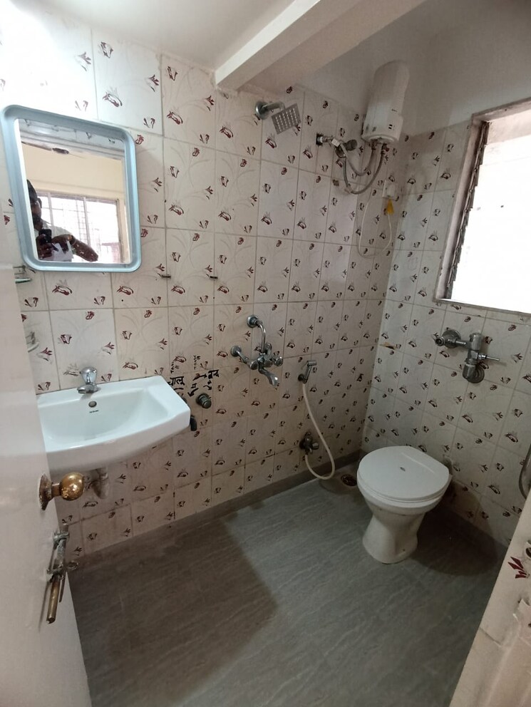 Bathroom, the-baya-central 1 Bedroom 405 Sq.Ft. Apartment In Lower Parel Mumbai 7992194