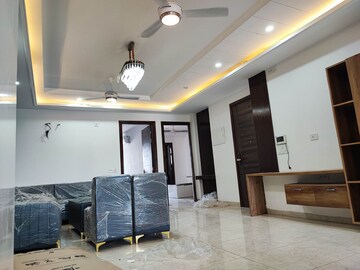 Living Room in 3 BHK Builder Floor at Greenwood City, Sector 40 – for Rent