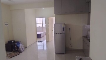 Room in 2 BHK Apartment at Suncity Avenue 76, Sector 76 – for Rent