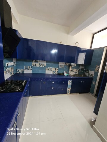 Master Bedroom in 3 BHK Builder Floor at Ardee City, Sector 52 – for Rent