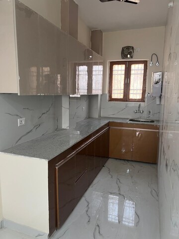 Kitchen in 1 BHK Builder Floor at Ardee City, Sector 52 – for Rent