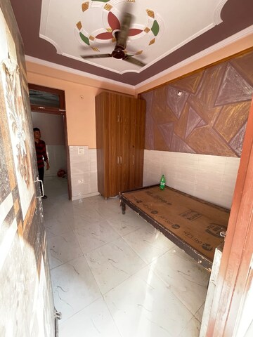 Room in 2 BHK Apartment at Alasanatham – for Sale