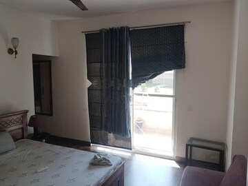 Room in 3 BHK Apartment at Alphacorp Gurgaon One 84, Sector 84 – for Rent