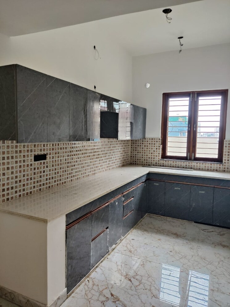 Master Bedroom, sahastradhara road 3 Bedroom 103 Sq.Yd. Independent House In Sahastradhara Road Dehradun 7992546