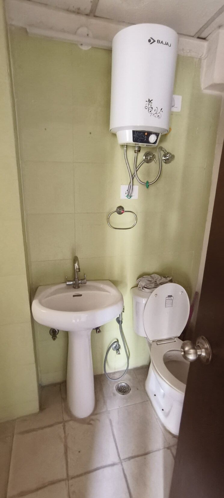 Bathroom, antriksh-golf-view 3.5 Bedroom 1845 Sq.Ft. Apartment In Sector 78 Noida 7992576