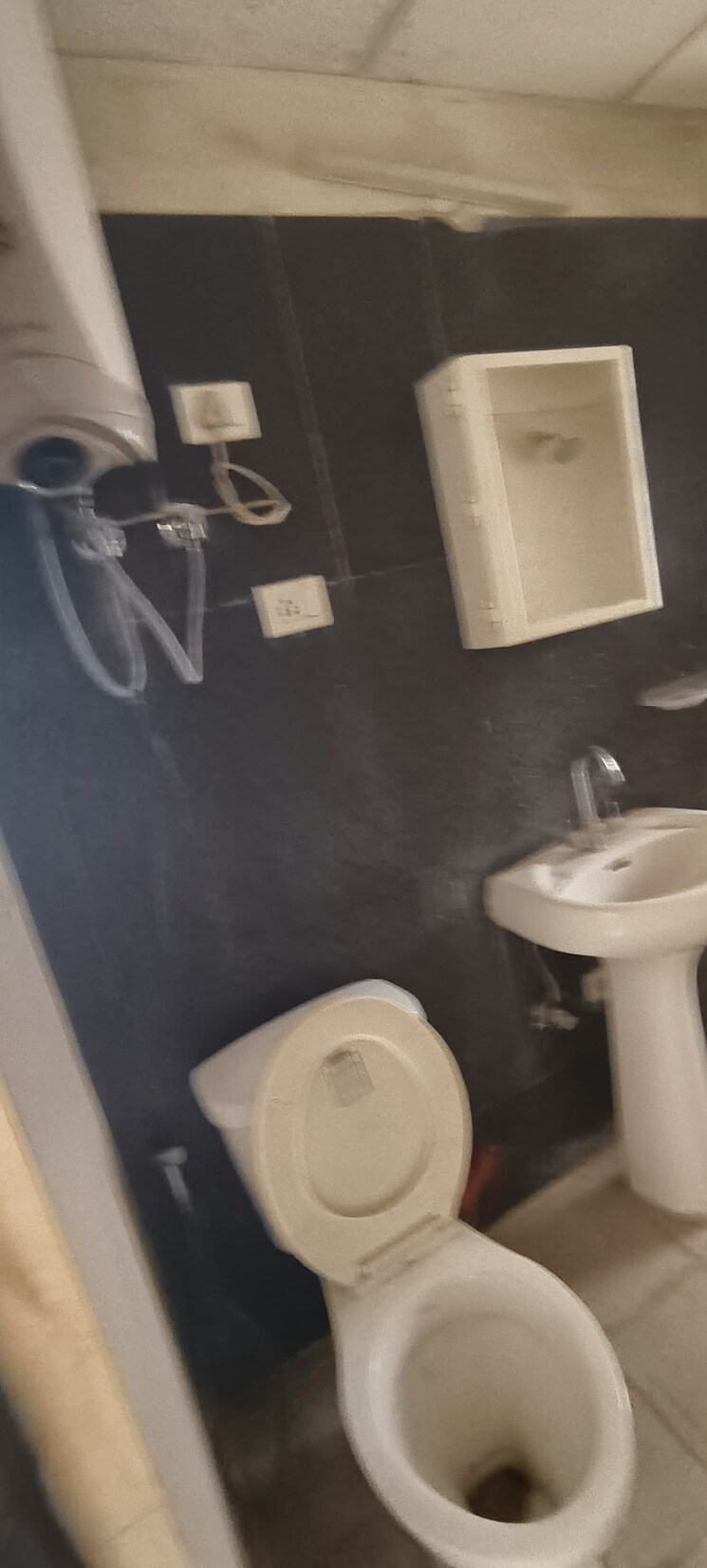 Bathroom, antriksh-golf-view 3.5 Bedroom 1845 Sq.Ft. Apartment In Sector 78 Noida 7992576