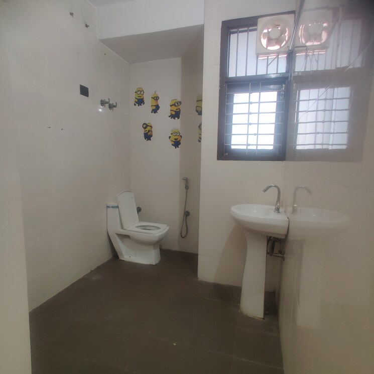 Bathroom, sultanpur 2 Bedroom 85 Sq.Yd. Builder Floor In Sultanpur Delhi 7992620