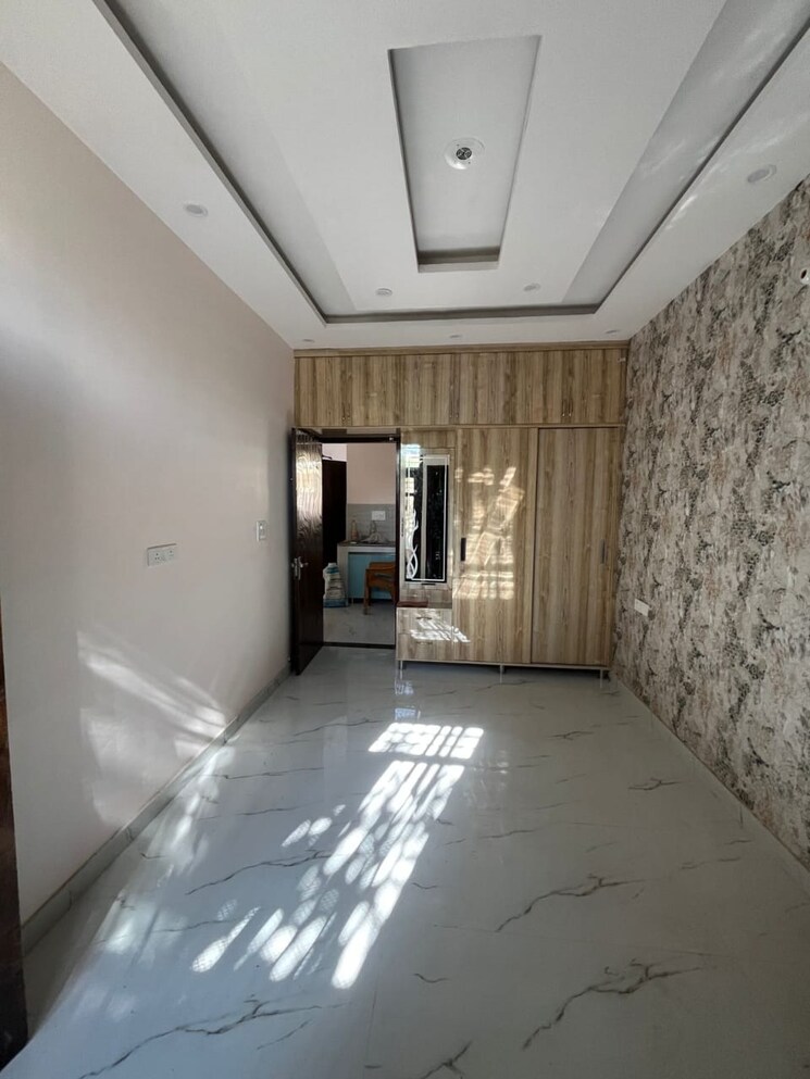 Room, sector 115 3 Bedroom 100 Sq.Yd. Independent House In Sector 115 Mohali 7992584