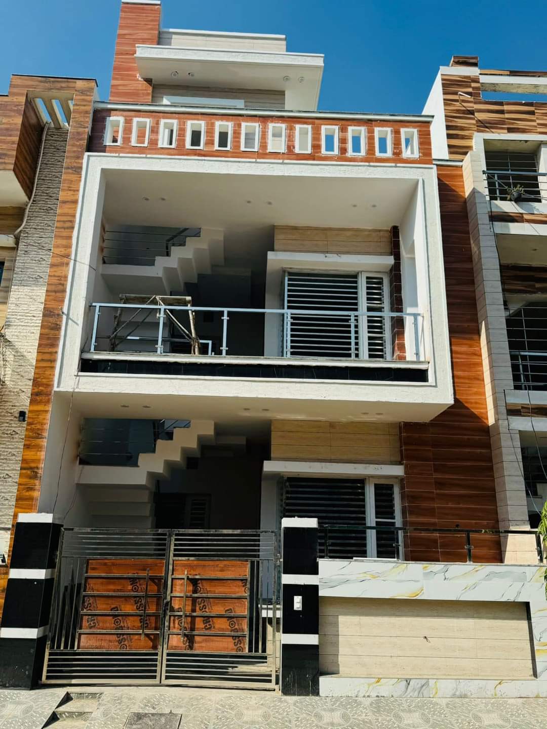 4 BHK + Extra Room Independent House For Sale in S.K Property 