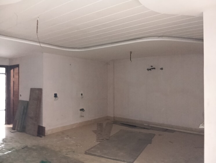 Bathroom, sector 85 4 Bedroom 350 Sq.Yd. Builder Floor In Sector 85 Faridabad 7992660