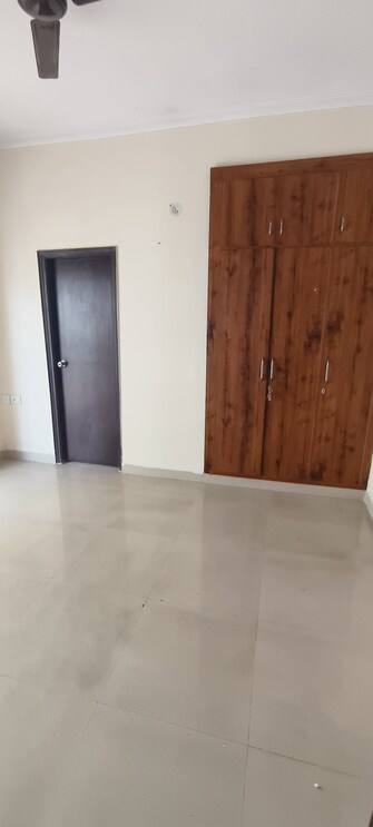 3 BHK Apartment For Rent in Antriksh Golf View Sector 78 Noida  7992636