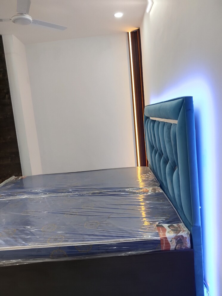 Room, freedom fighters enclave 2 Bedroom 800 Sq.Ft. Builder Floor In Freedom Fighters Enclave Delhi 7992640