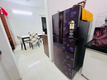 Furnished Amenities in 2 BHK Apartment at Amanora Gold Towers, Hadapsar – for Rent