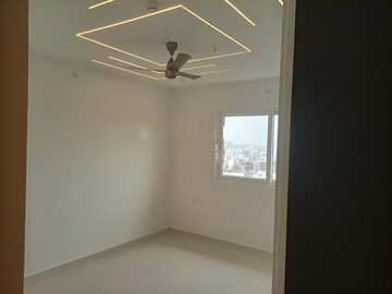 Room in 3 BHK Apartment at INDIS Viva City, Kondapur – for Rent