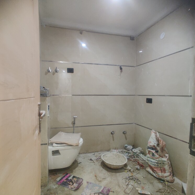 Bathroom, chattarpur 2 Bedroom 85 Sq.Yd. Builder Floor In Chattarpur Delhi 7992722