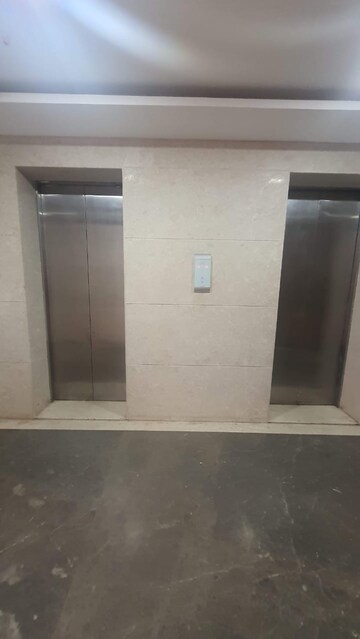 Lift in 4 BHK Apartment at Spark Desai Oceanic, Worli – for Sale
