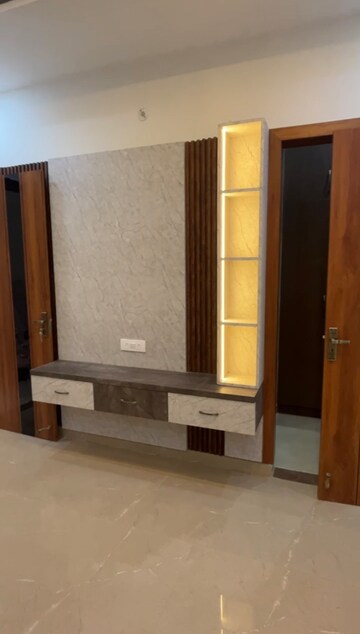 Furnished Amenities in 4 BHK Villa at Jagrati Vihar – for Sale