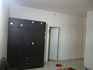 Furnished Amenities in 3 BHK Apartment at Prestige Lakeside Habitat, Varthur – for Rent