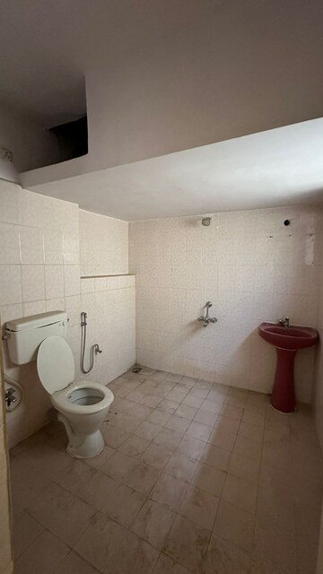 Bathroom in 3.5 BHK Independent House at Sivanchetti Gardens – for Sale
