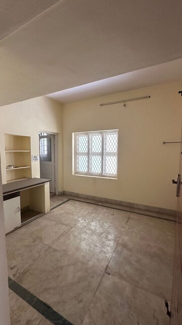 Room in 3.5 BHK Independent House at Sivanchetti Gardens – for Sale