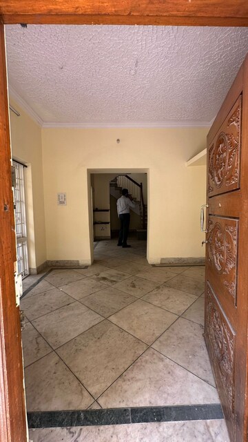 Room in 3.5 BHK Independent House at Sivanchetti Gardens – for Sale