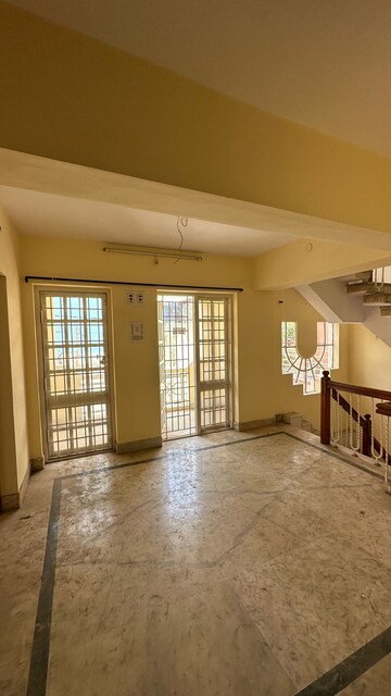 Room in 3.5 BHK Independent House at Sivanchetti Gardens – for Sale