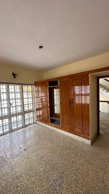 Room in 3.5 BHK Independent House at Sivanchetti Gardens – for Sale