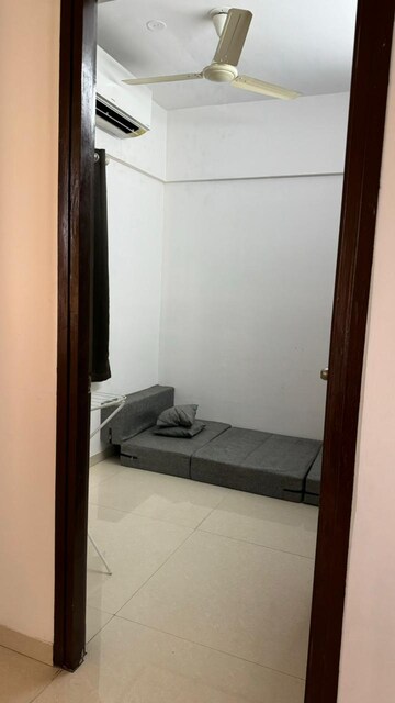 Room in 2.5 BHK Apartment at Lodha Palava City, Dombivli East – for Rent