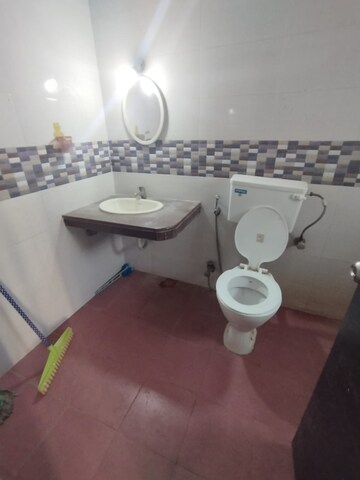 Attached Bathroom in Studio Apartment at Piccadilly 1 CHS, Goregaon East – for Sale