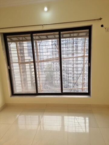 Room in 2 BHK Apartment at Royal Palms Garden View, Goregaon East – for Rent