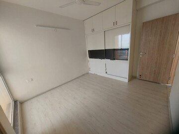 Room in 3 BHK Apartment at M3M Marina, Sector 68 – for Rent