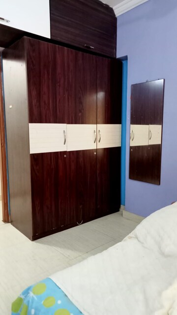Bedroom in 3 BHK Apartment at Summit Apartment, Goregaon East – for Rent