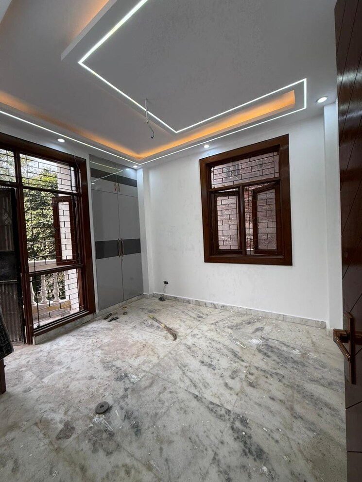 Room, ks-complex 3 Bedroom 1600 Sq.Ft. Builder Floor In Sector 1 Vaishali Ghaziabad 7993575