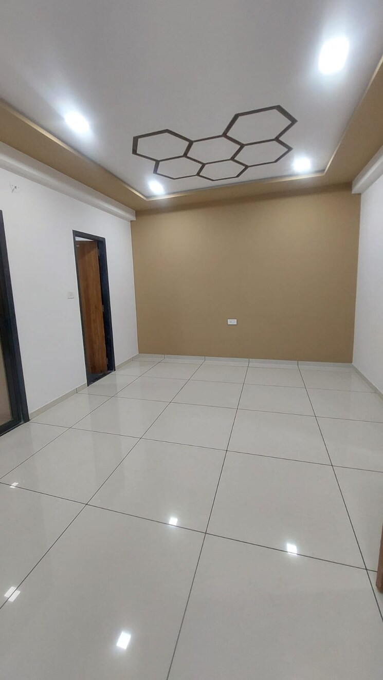 Room, jahangirpura 4 Bedroom 85 Sq.Yd. Independent House In Jahangirpura Surat 7993530