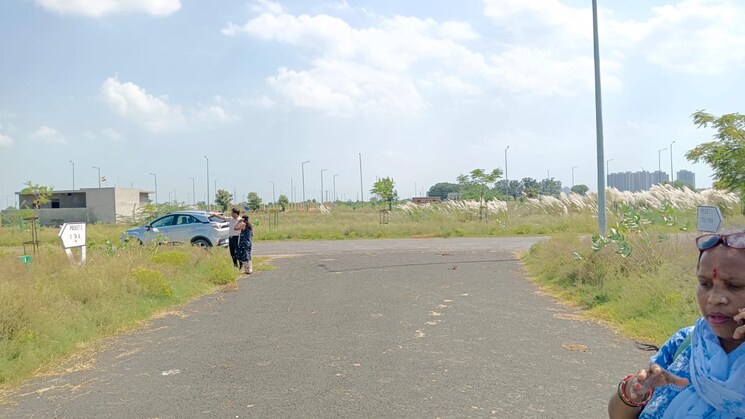 undefined, sector 23  150 Sq.Yd. Plot In Sector 23 Noida 7993505