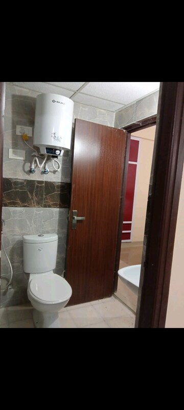 Master Bedroom in 2 BHK Apartment at Sector 16b Greater Noida – for Rent