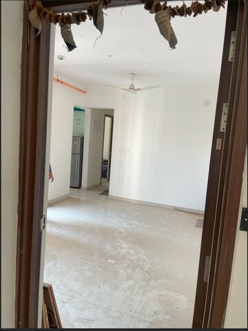Room in 1 BHK Apartment at Runwal My City, Dombivli East – for Rent